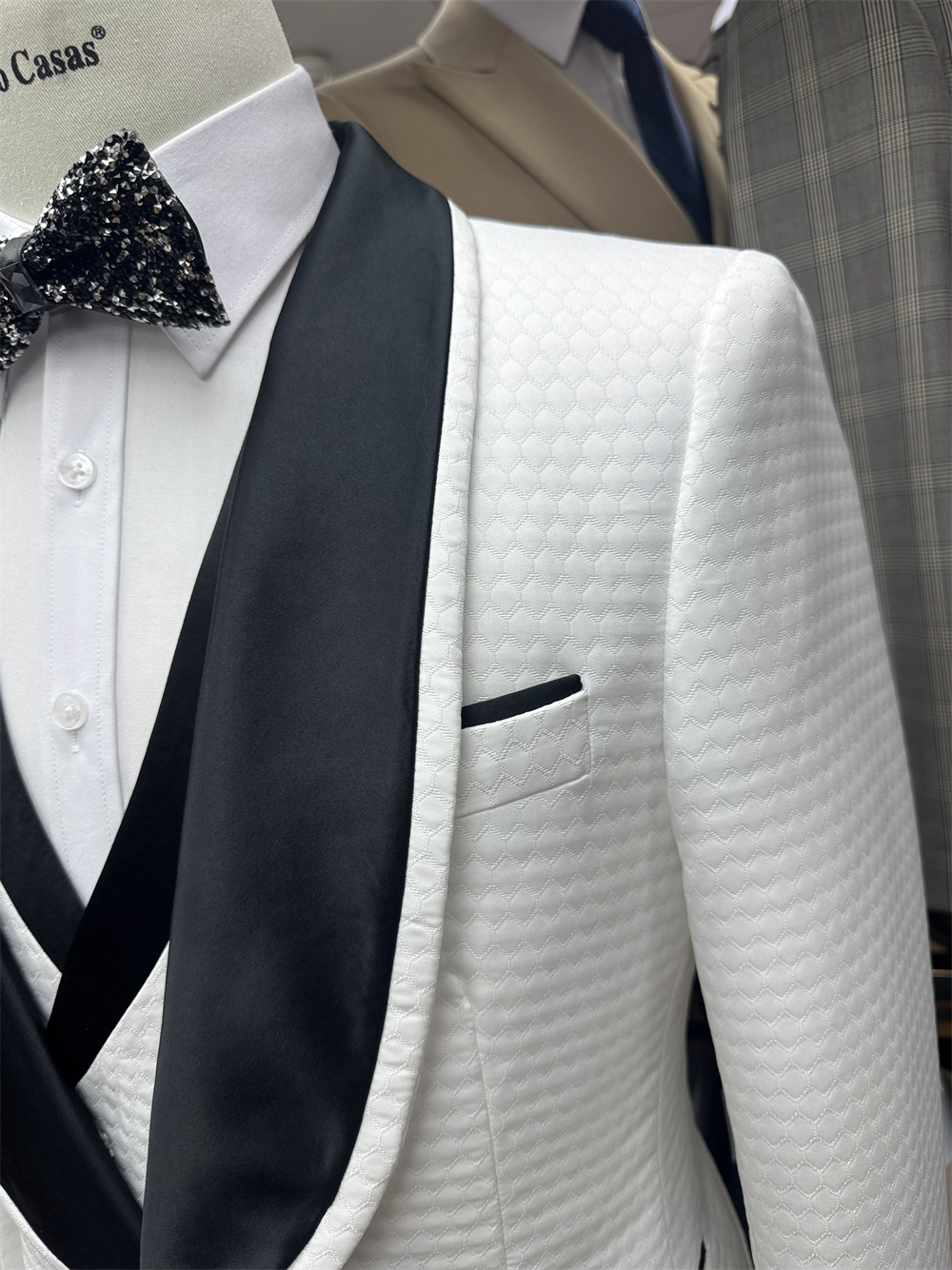 새로운 도착 성숙한 남성 정장 무늬 3 피스 신랑 착용 - Men Formal Wear Shop 리뷰 및 가격